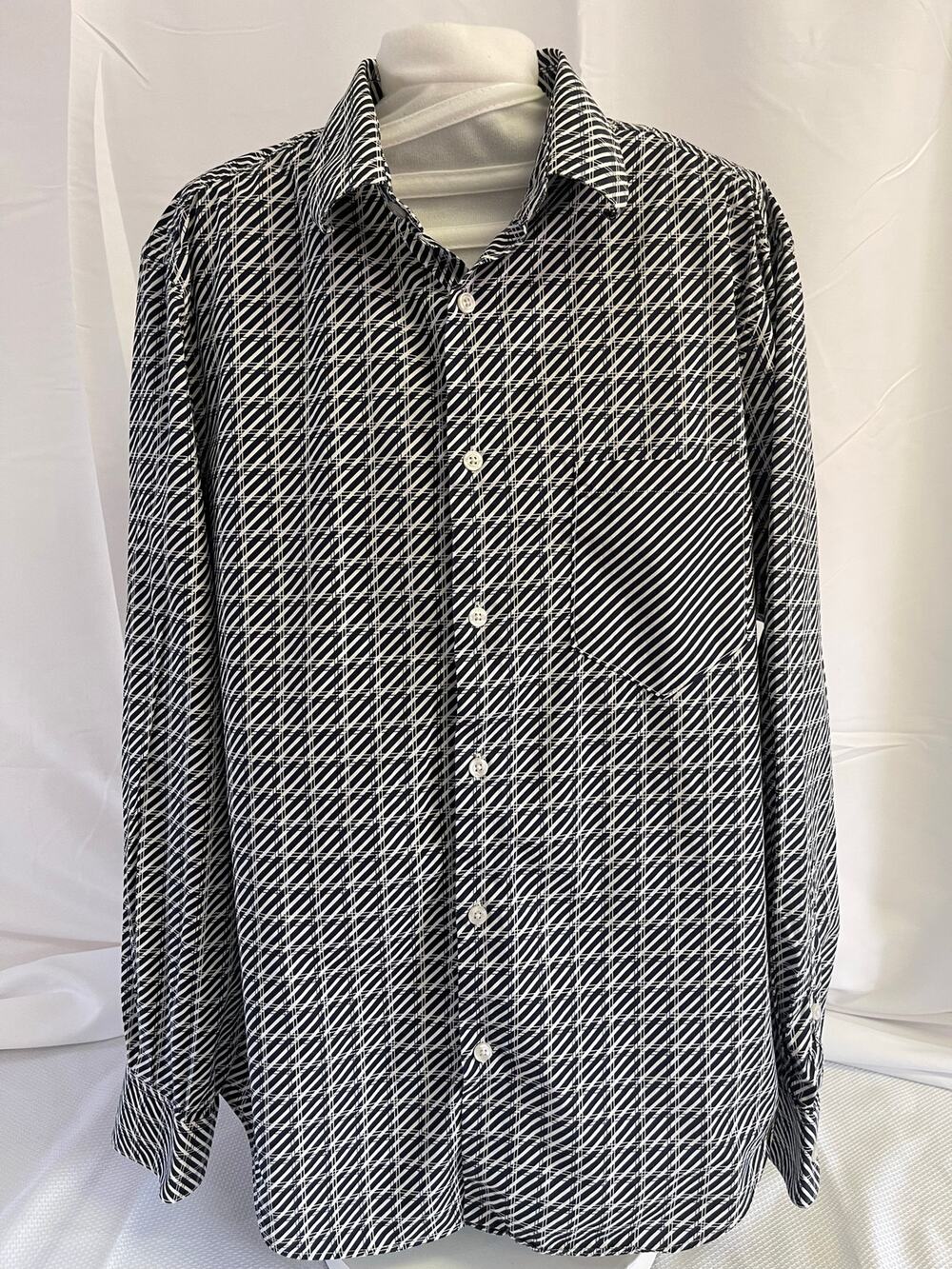 Perry Ellis Men's M Black White Geometric Stretch Button Down Shirt